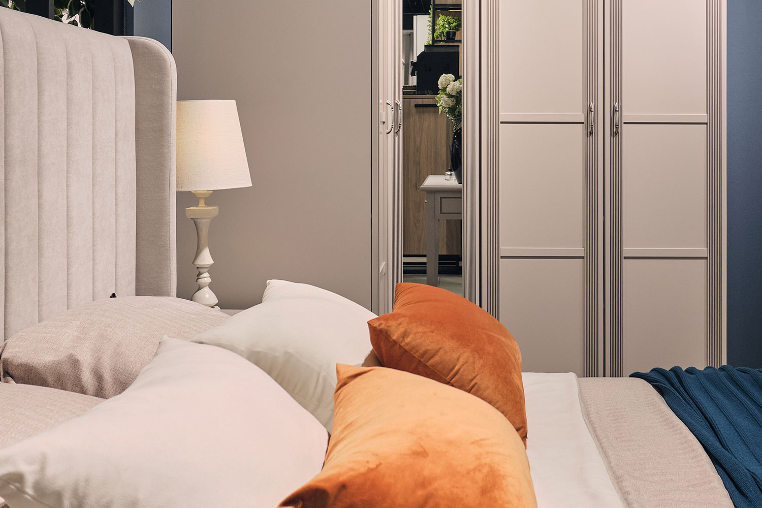 Двуспальные кровати - изображение №14 "Кровать Аделия 180 х 200"  на www.Angstrem-mebel.ru