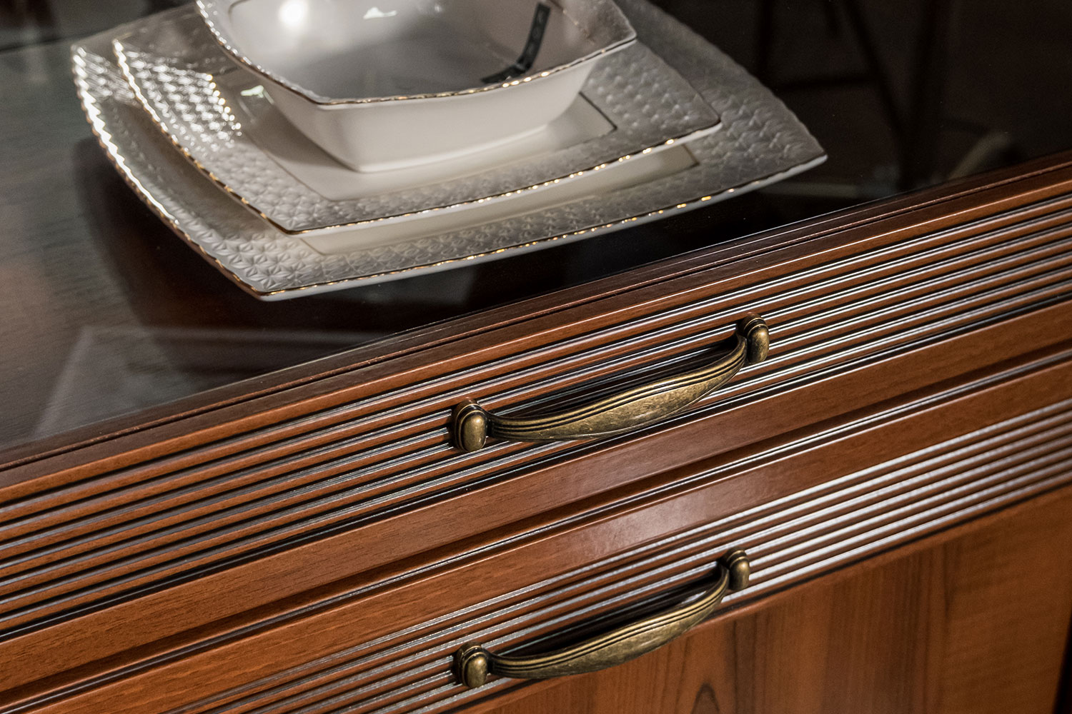 Распашные шкафы - изображение №6 "Шкаф Адажио"  на www.Angstrem-mebel.ru