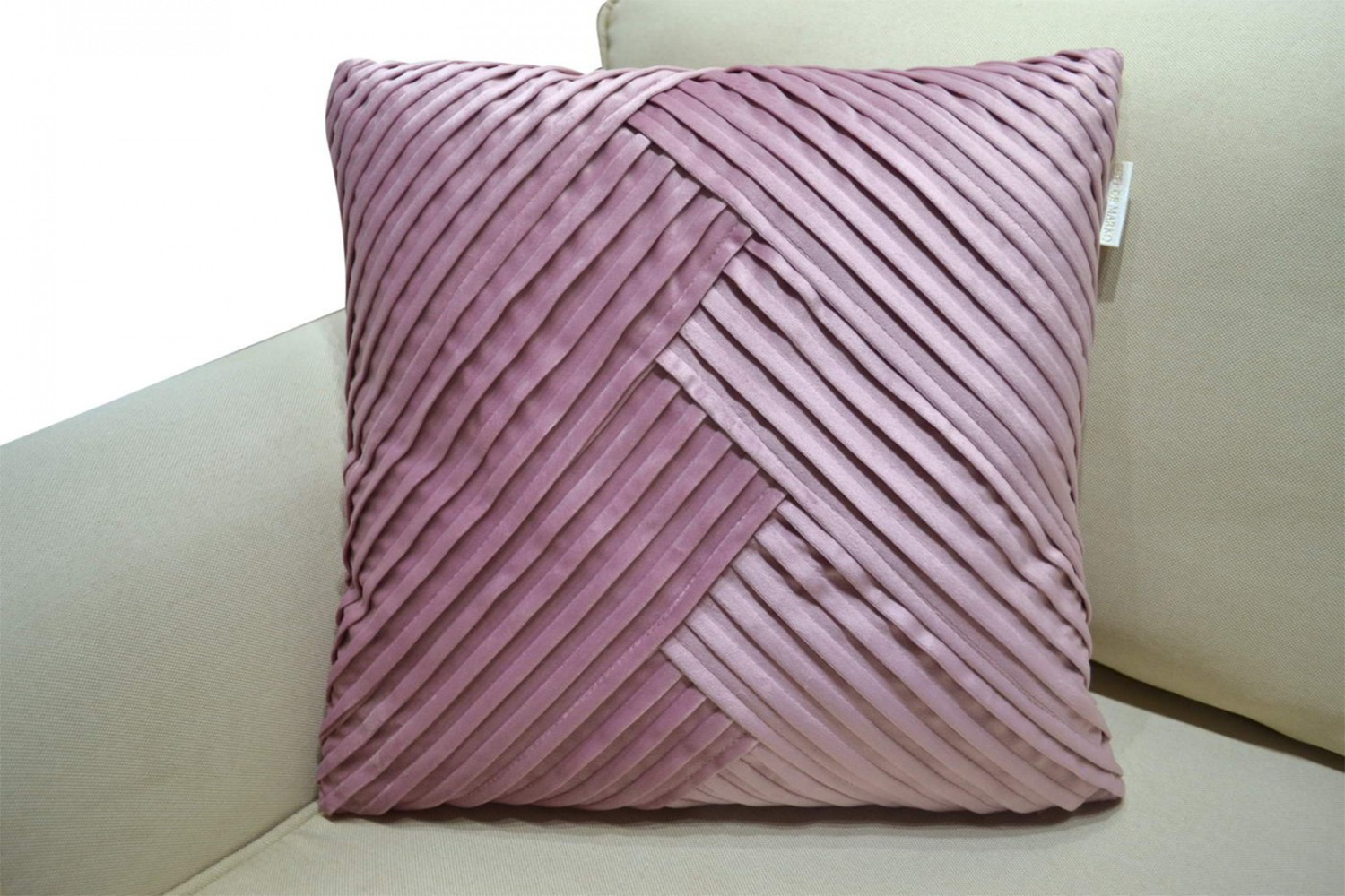 Наволочки - изображение №5 "Наволочка декоративная Эдвин №1 (45 х 45 см)"  на www.Angstrem-mebel.ru