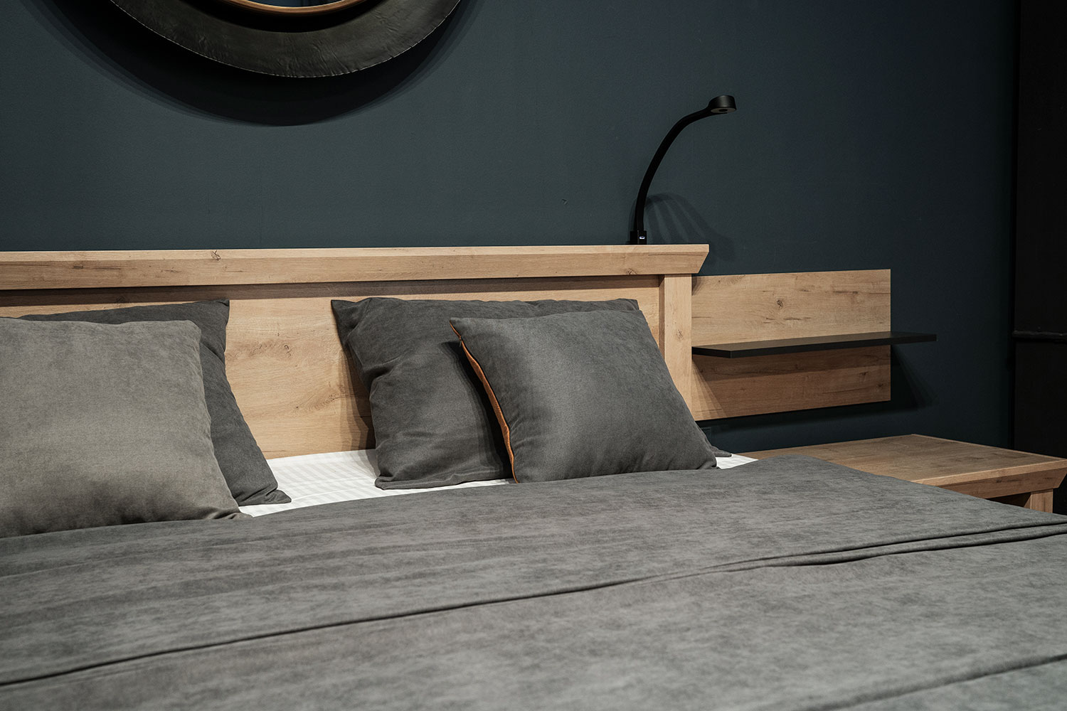 Двуспальные кровати - изображение №10 "Кровать Магнум 180 х 200"  на www.Angstrem-mebel.ru