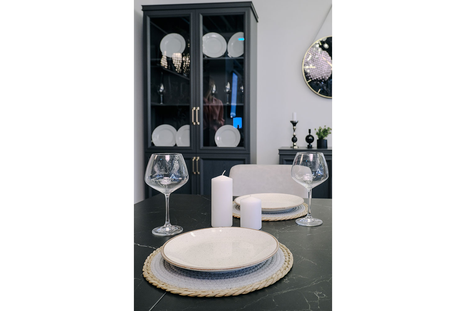 Шкафы-витрины - изображение №7 "Шкаф Орландо с полками из ЛДСП"  на www.Angstrem-mebel.ru