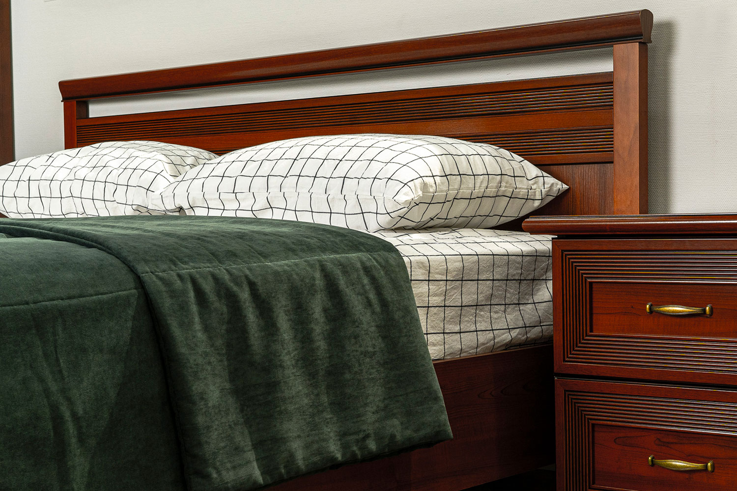 Двуспальные кровати - изображение №15 "Кровать Адажио 160 х 200"  на www.Angstrem-mebel.ru